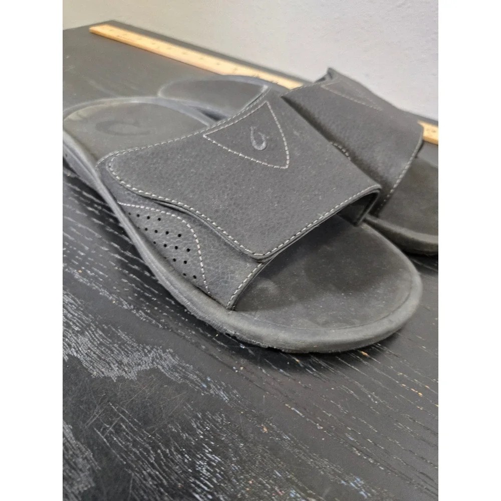 OluKai Nalu 10 Slide Black Adjustable Strap Comfort Beach Sandals 10332-4040